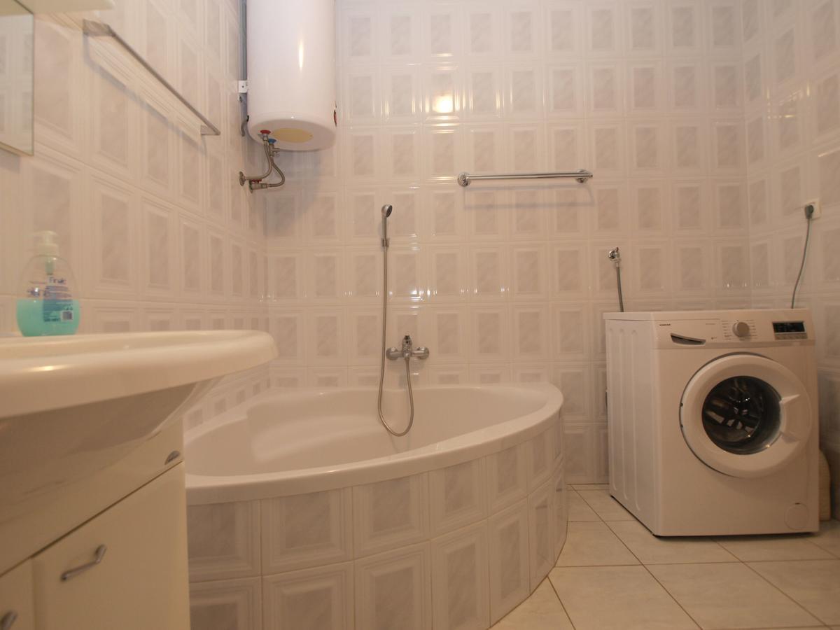 Apartment Dean 1595 Fazana Bagian luar foto