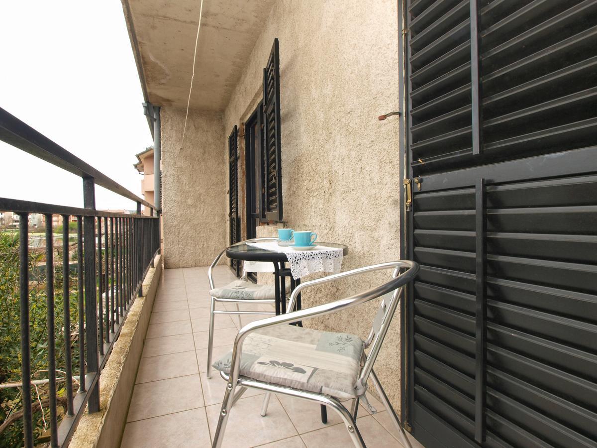 Apartment Dean 1595 Fazana Bagian luar foto