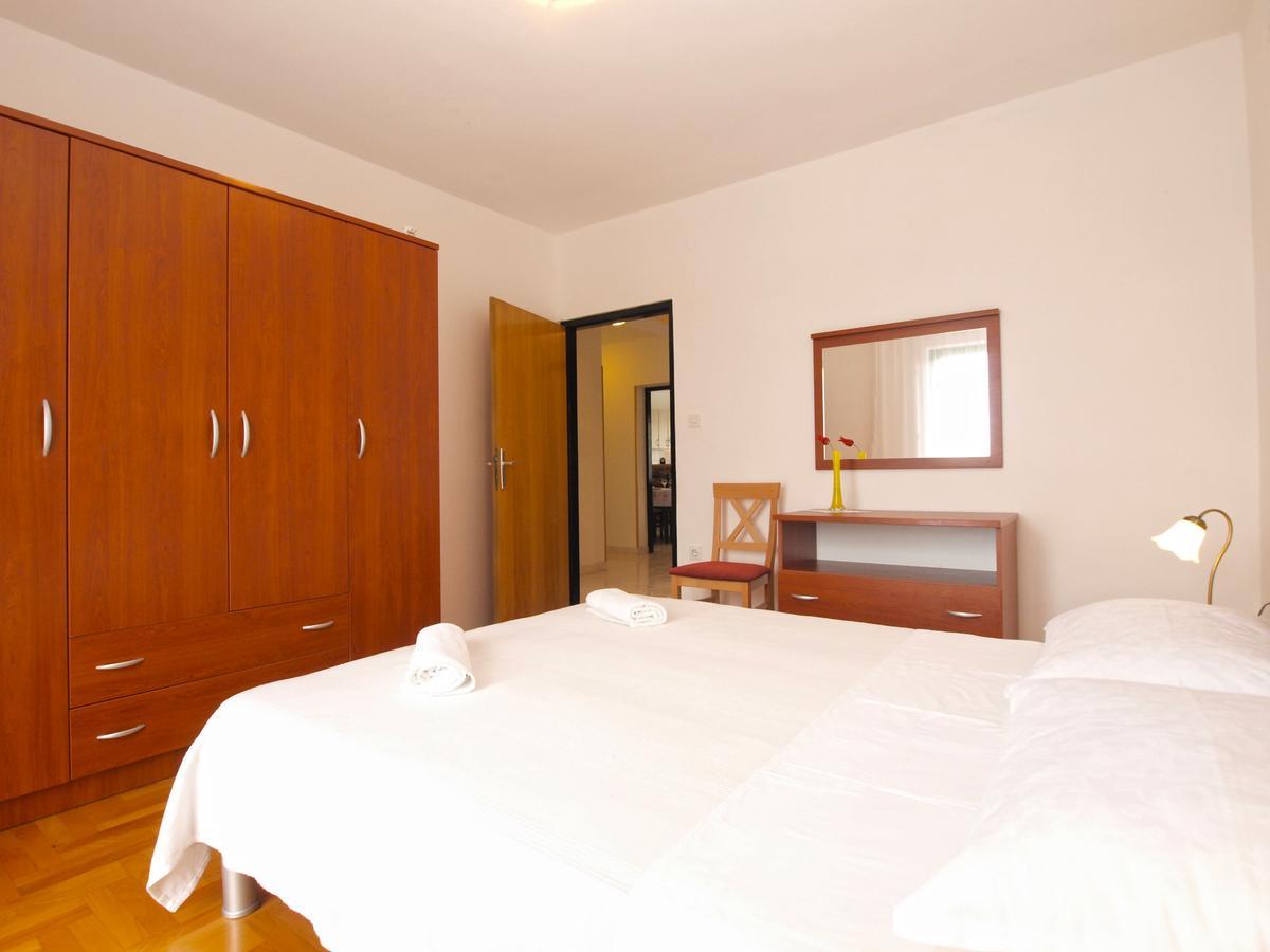 Apartment Dean 1595 Fazana Bagian luar foto
