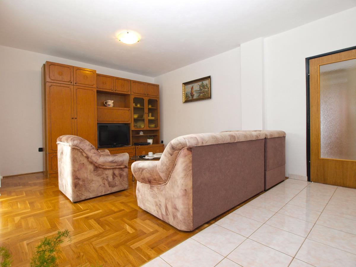 Apartment Dean 1595 Fazana Bagian luar foto