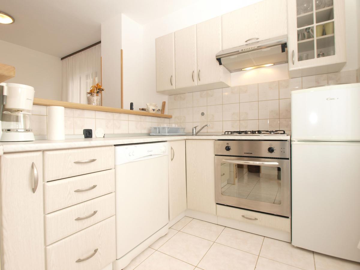 Apartment Dean 1595 Fazana Bagian luar foto