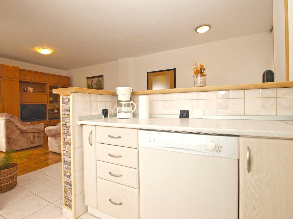 Apartment Dean 1595 Fazana Bagian luar foto